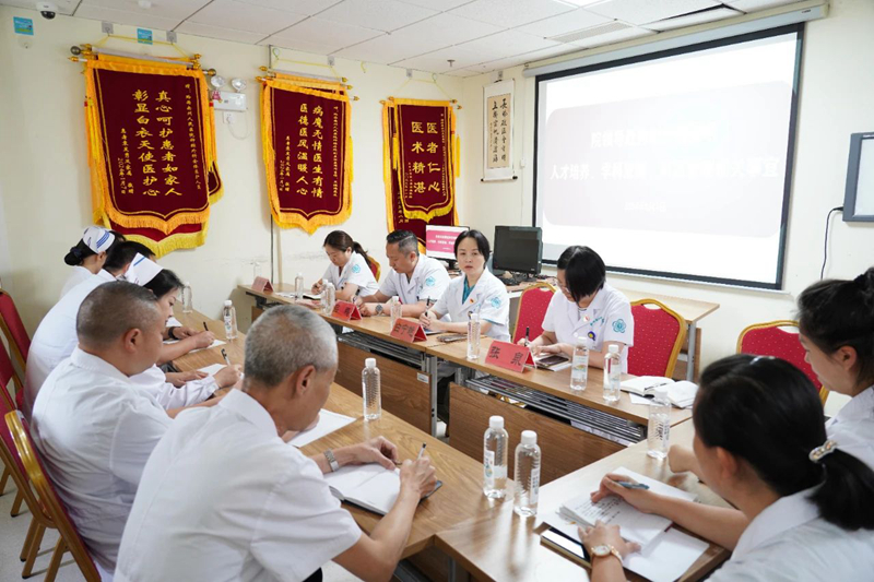 【共謀高質(zhì)量發(fā)展】白寧艷院長率隊到神經(jīng)外科調(diào)研
