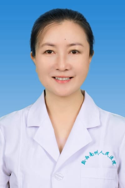 周        瑩